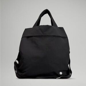 SOLD - Lululemon On My Level Bag 2.0 19L